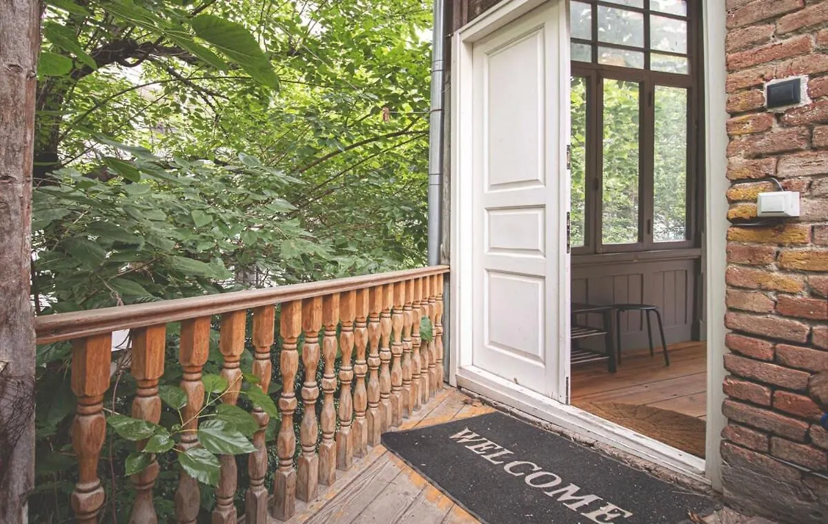 Holiday home Tranquil 1Br Sololaki Apt - By Wehost Tbilisi
